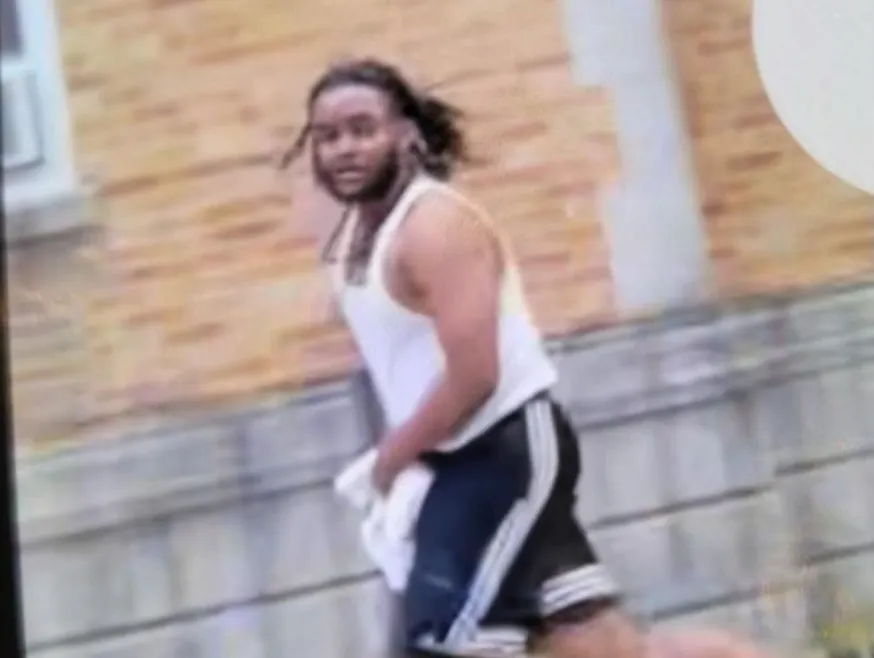 Policía busca a sospechoso de tiroteo en Chelsea