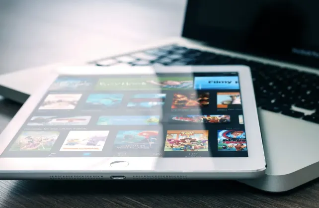 Recientemente HBO Max, Hulu, Netflix y Amazon Prime aumentaron sus tarifas de suscripción. Credit: Pixabay.