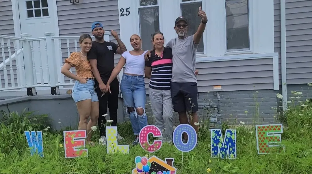 María Ciprian de Tejada compró una casa de dos familias en Brockton, aunque siempre quiso vivir en Boston, el alto costo de l
