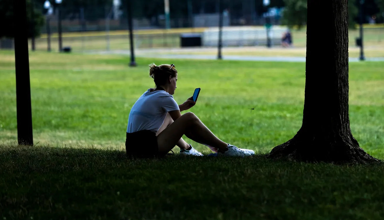 Más allá de las quemaduras solares: cómo puede dañarte el clima cálido