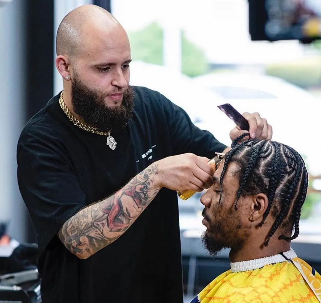 Coco Fernandez, barbero. Foto: Katherine Fernandez @katfernandezstudios