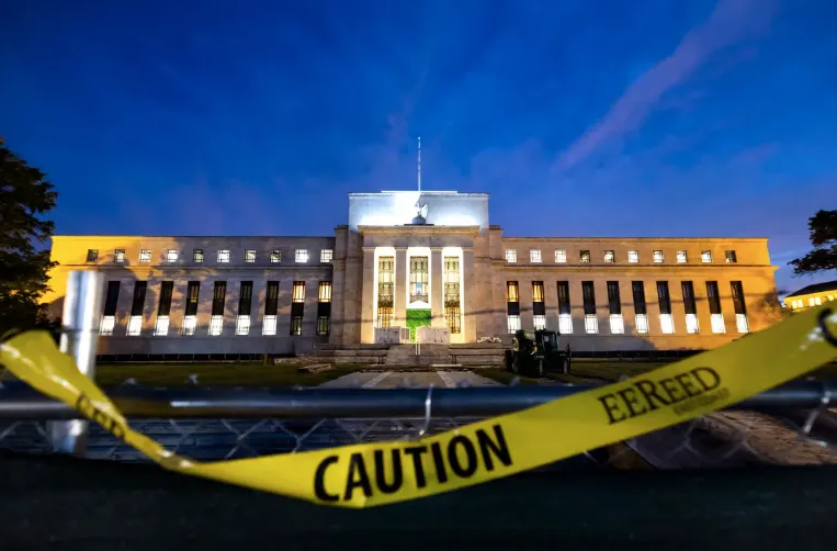 Se espera que la Fed anuncie una tercera subida consecutiva de los tipos de interés tras su reunión de hoy | FOTO: EFE/EPA/JI