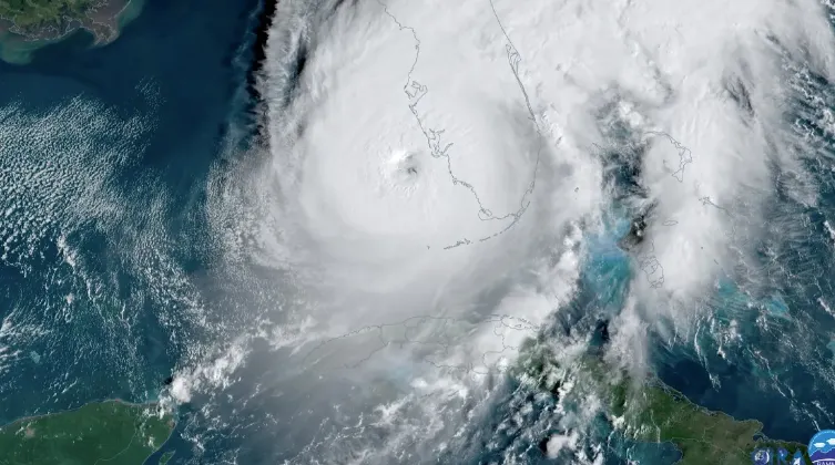 Ian tocó tierra en el suroeste de Florida el miércoles a las 3:05 pm como un huracán de categoría 4 con vientos de 150 mph, l