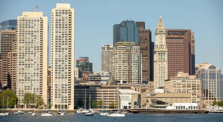 Las pequeñas empresas propiedad de minorías de Massachusetts enfrentan la recuperación más difícil después de la pandemia, muestra una encuesta