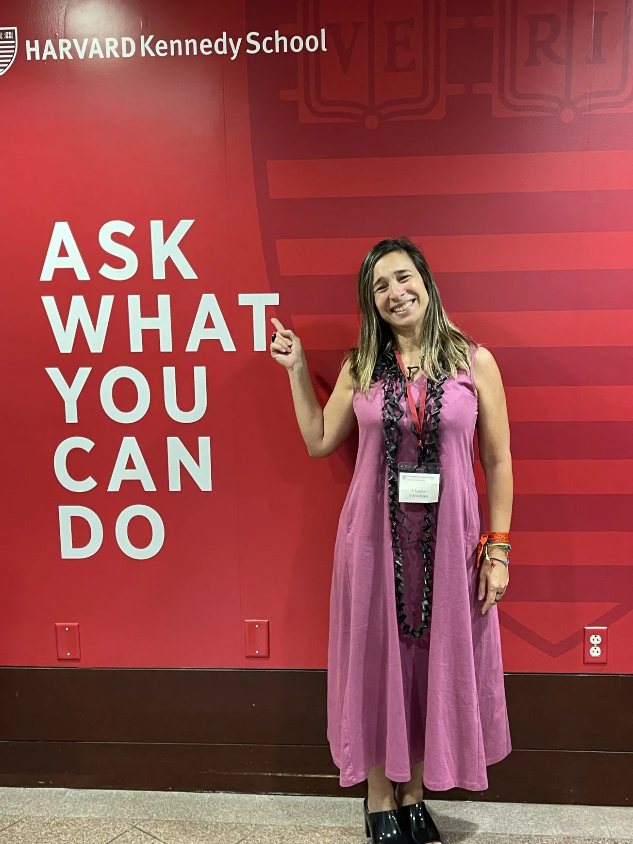 Claudia Valladares durante su programa de liderazgo en Harvard