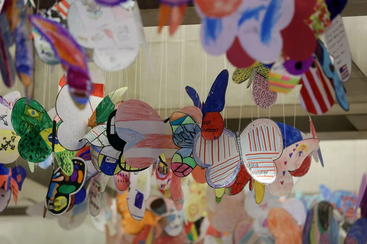 El Ayuntamiento de Boston exhibirá más de mil mariposas decoradas por estudiantes