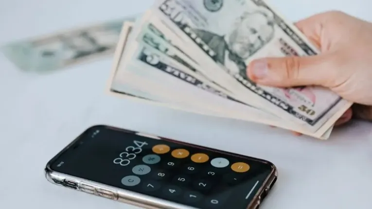 ANUNCIO. El estudio prevé un mayor pago respecto a 2021/Pexels