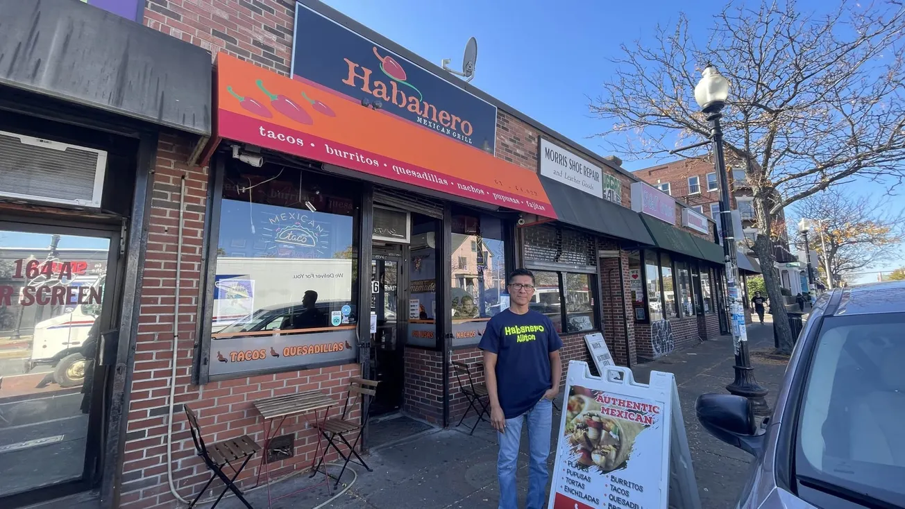 El salvadoreño Ulises Alfaro es copropietario del restaurant de comida latina Habanero Mexican Grill, ubicado en el 166 Brigh
