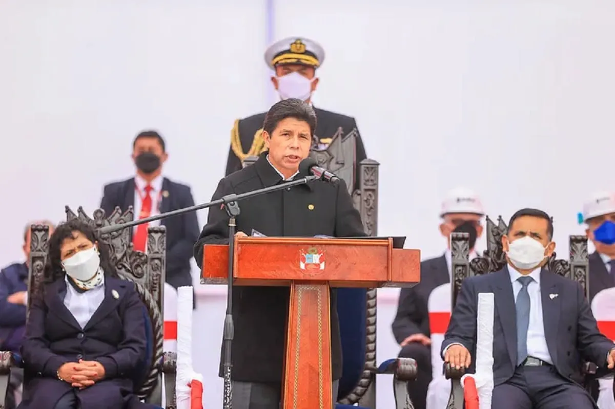 Presidente de Perú denunciado constitucionalmente por corrupción