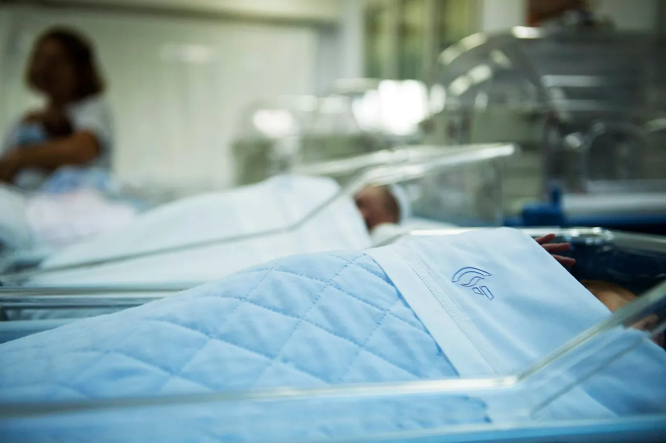 Hispanas, más propensas a morir por suicidio o sobredosis después del parto