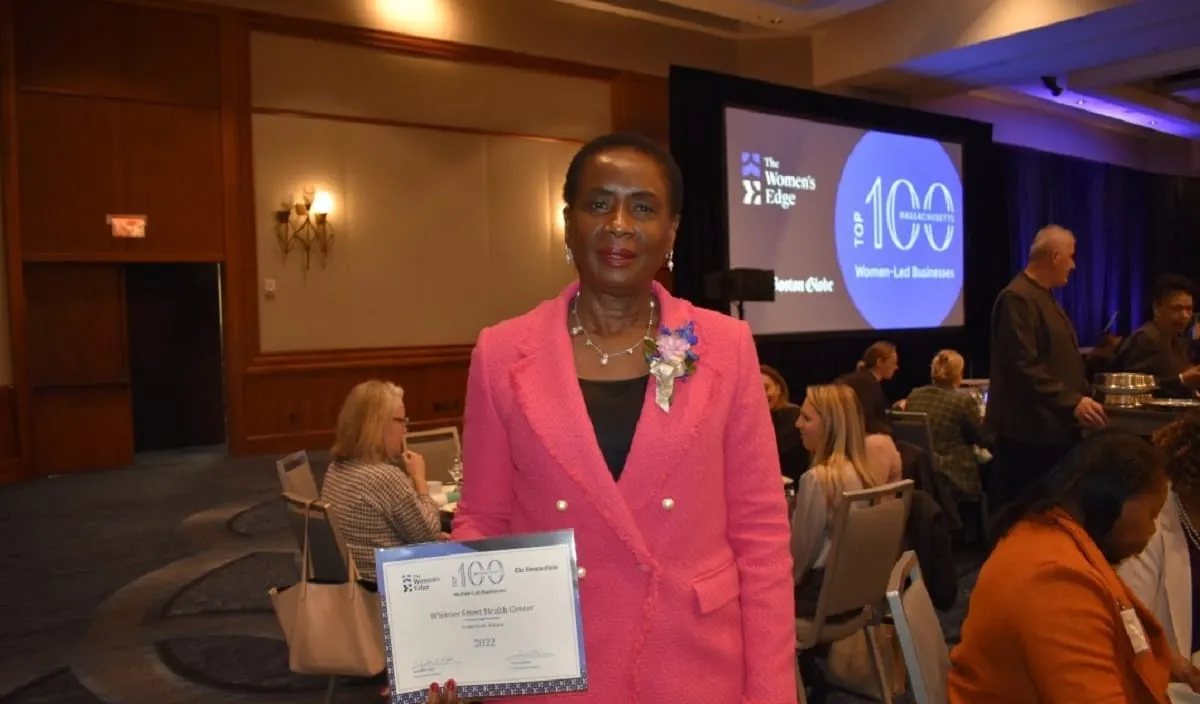 Directora Frederica Williams de “Whittier Street Health Center” entre el Top 100 de empresas dirigidas por mujeres en el estado