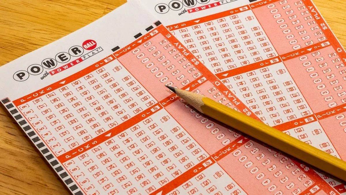 El gran premio del Powerball se acumula mientras 5 afortunados de MA ganaron $50 mil cada uno
