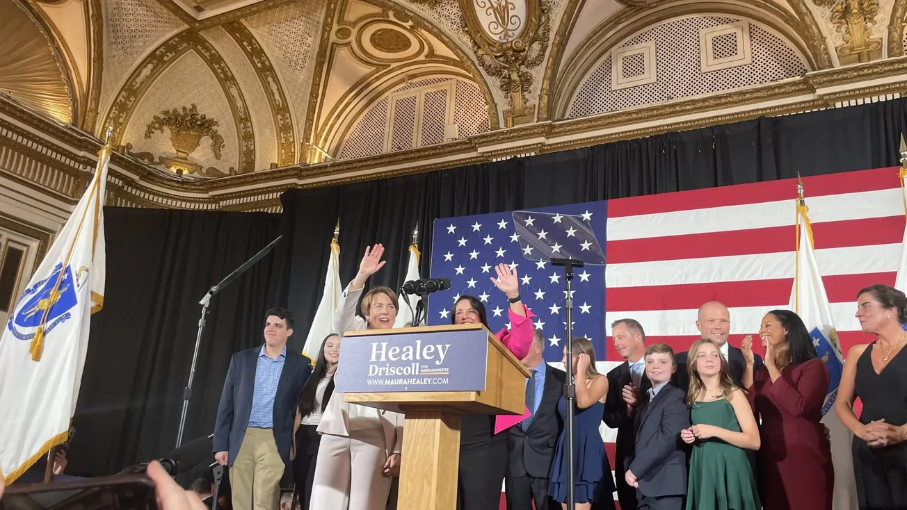 Maura Healey se convirtió en la primera mujer gobernadora de Massachusetts elegida y Kim Driscoll es la nueva vicegobernadora