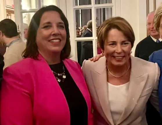 Las demócratas Maura Healey y Kim Driscoll hicieron historia al convertirse en la primera dupla de mujeres en ser electas gob