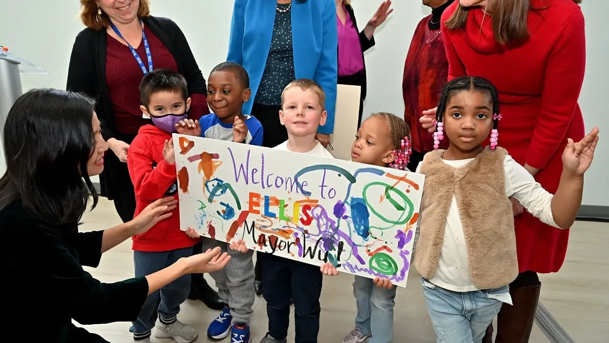 Alcaldesa Wu anunció la aprobación de nuevo proyecto escolar