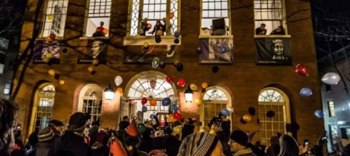 Salem se prepara para celebrar la  Nochevieja entre fuegos artificiales, esculturas de hielo y mucho más