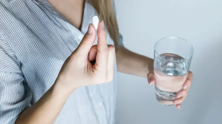 La guía agregada al sitio web de la FDA deja en claro que la agencia no considera que el medicamento sea una píldora abortiva