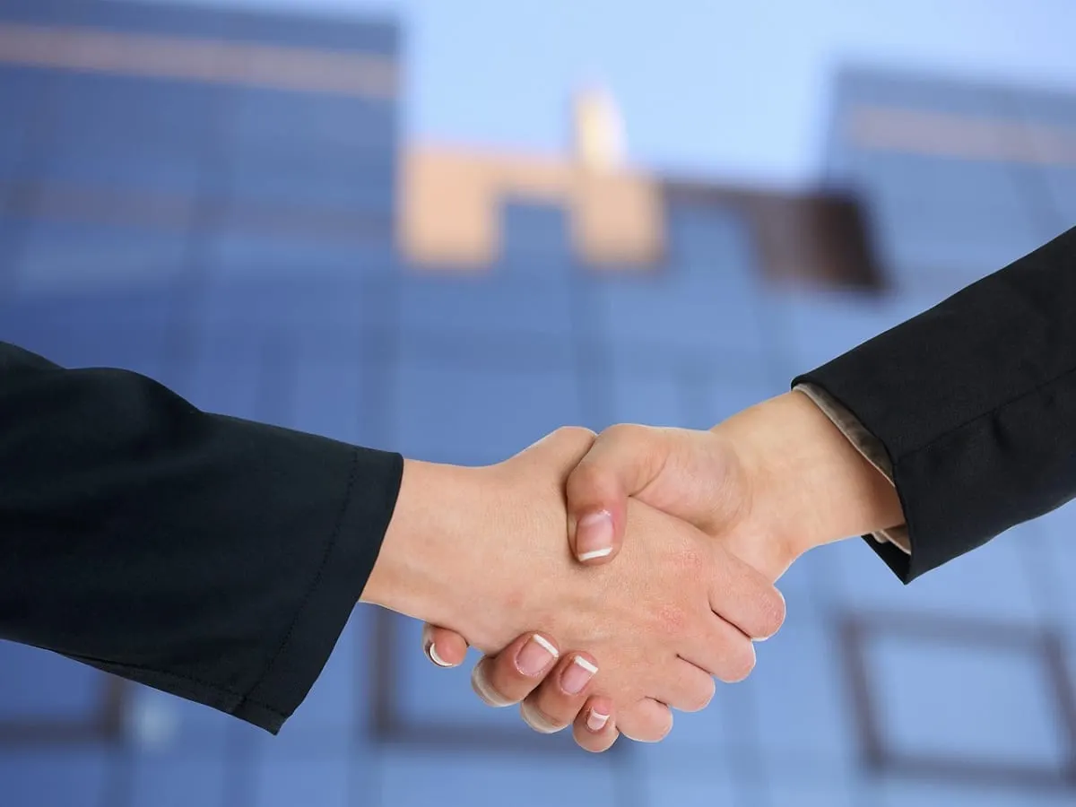 Bluestone Bank llega a acuerdo de vivienda mediante el programa MassDREAMS