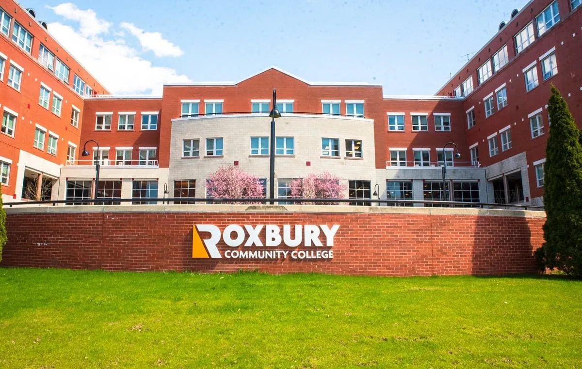Roxbury Community College nombra a 50 pioneros en su 50º aniversario