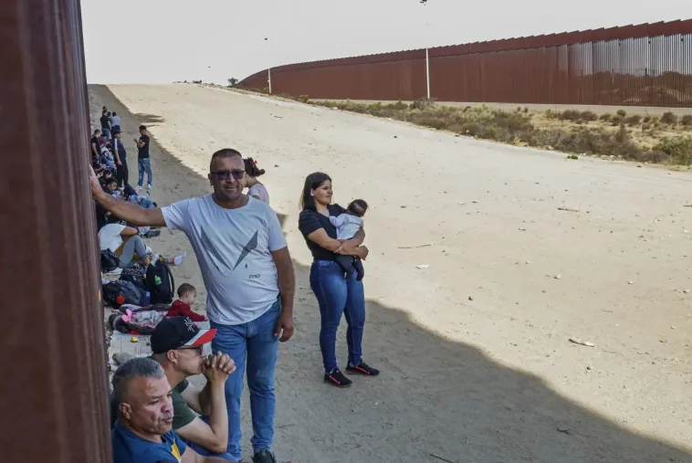 MEDIDAS. El presidenta también contempla la expulsión acelerada de migrantes que ingresen de forma irregular al país. | Foto