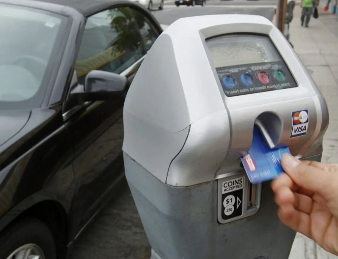 Residentes rechazan estacionamientos con parquímetros en Revere y Lawrence