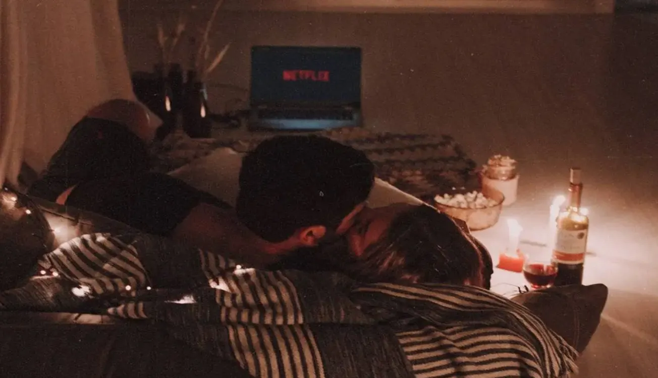 En esta oportunidad te traemos cinco producciones románticas estrenadas en febrero de 2023. Credit: Pexels.