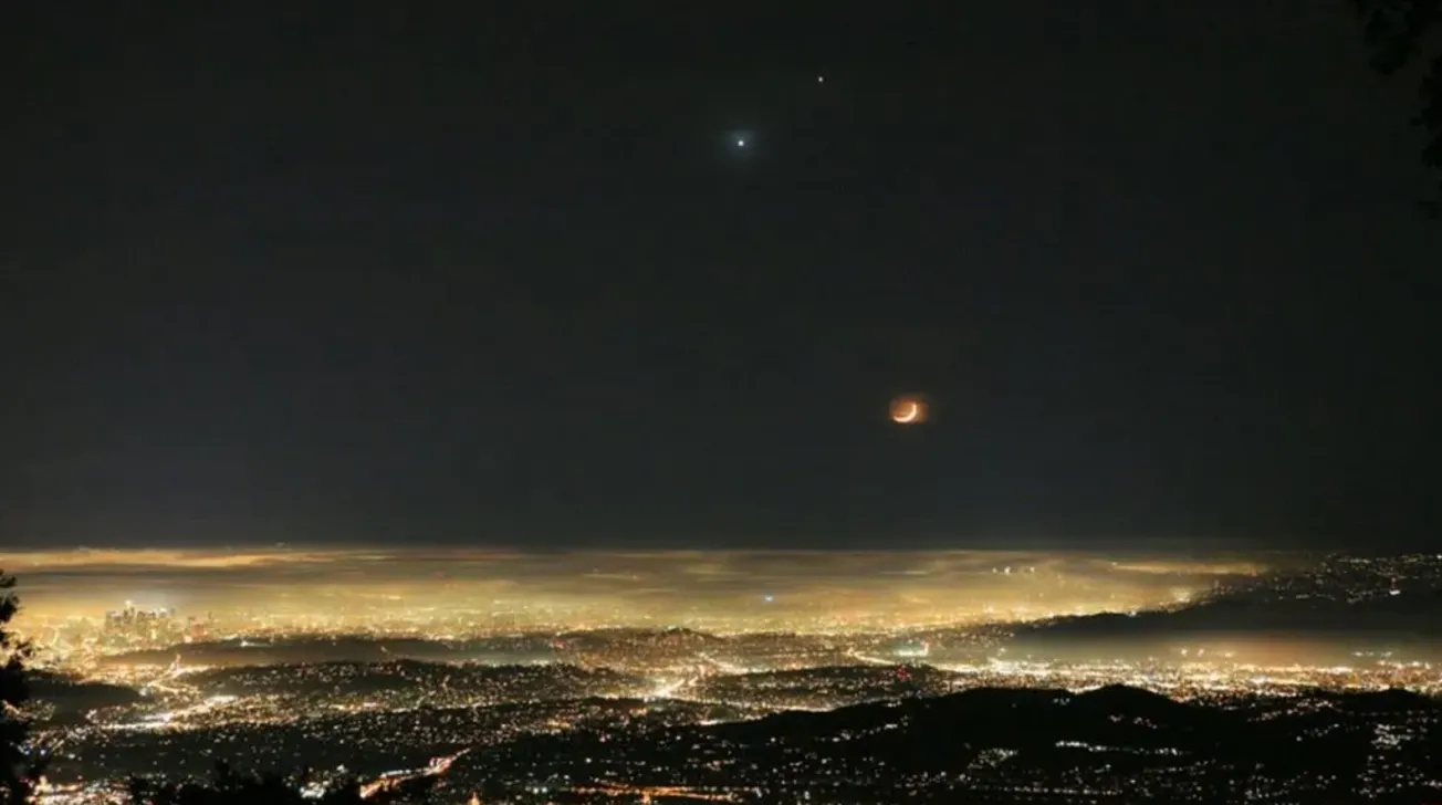 Los planetas se han ido acercando paulatinamente hasta el momento que se verán juntos en el cielo nocturno. Foto: UNAM_MX.