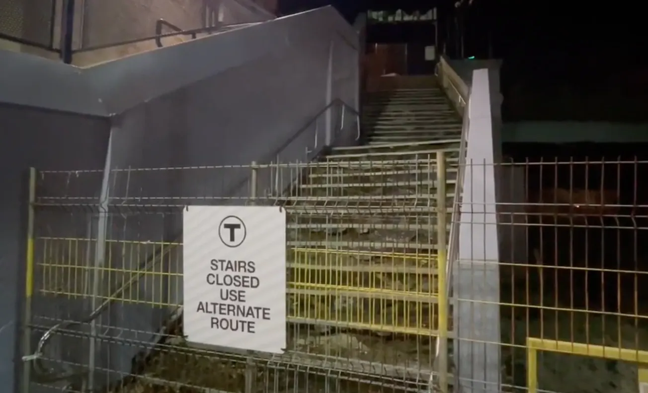 MBTA va a demoler escalera en la estación Milton a pesar de la oposición de la ciudad