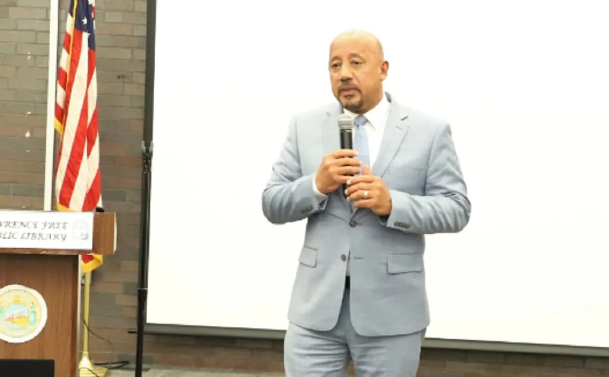 Alcaldía de Lawrence anuncia $185 mil dólares en ayudas para empresas locales