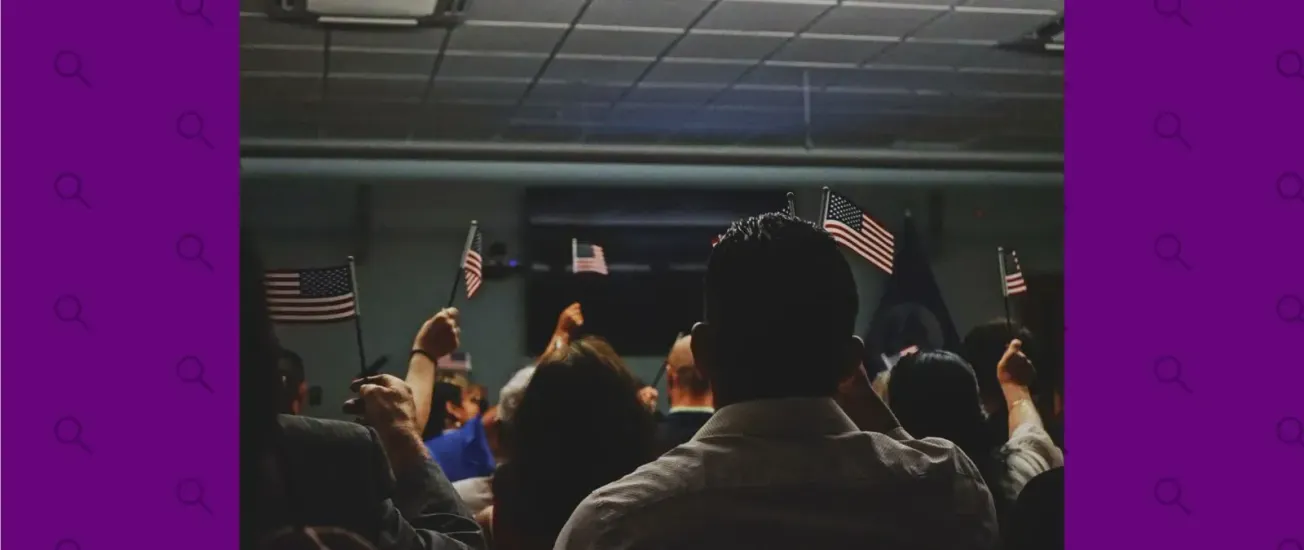 ATENCIÓN. Recuerda que no tienes que pagar a cambio de formularios de inmigración. Los formularios de USCIS son gratis. Image