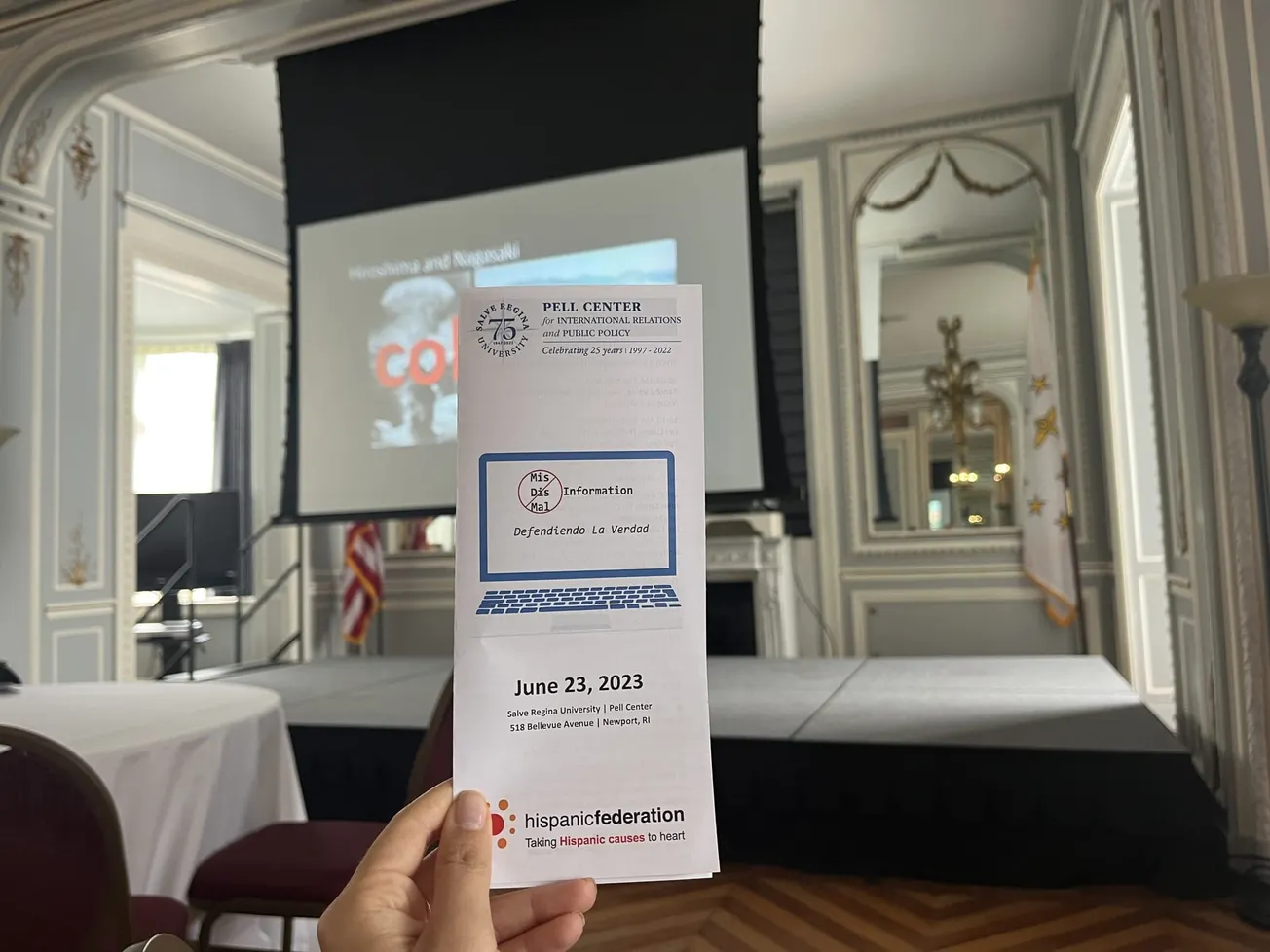 Foto. El 23 de junio se realizó el evento "Mis-Dis-Mal Information Defendiendo la verdad" en Newport. Crédito: El Planeta