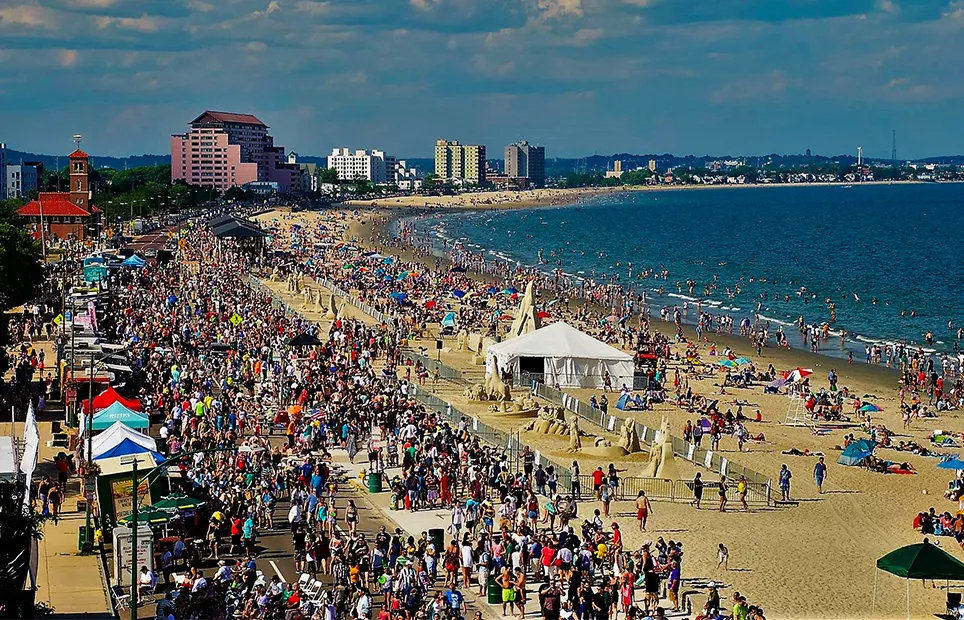 Este mes regresa el Festival Internacional de Escultura en Arena de Revere Beach