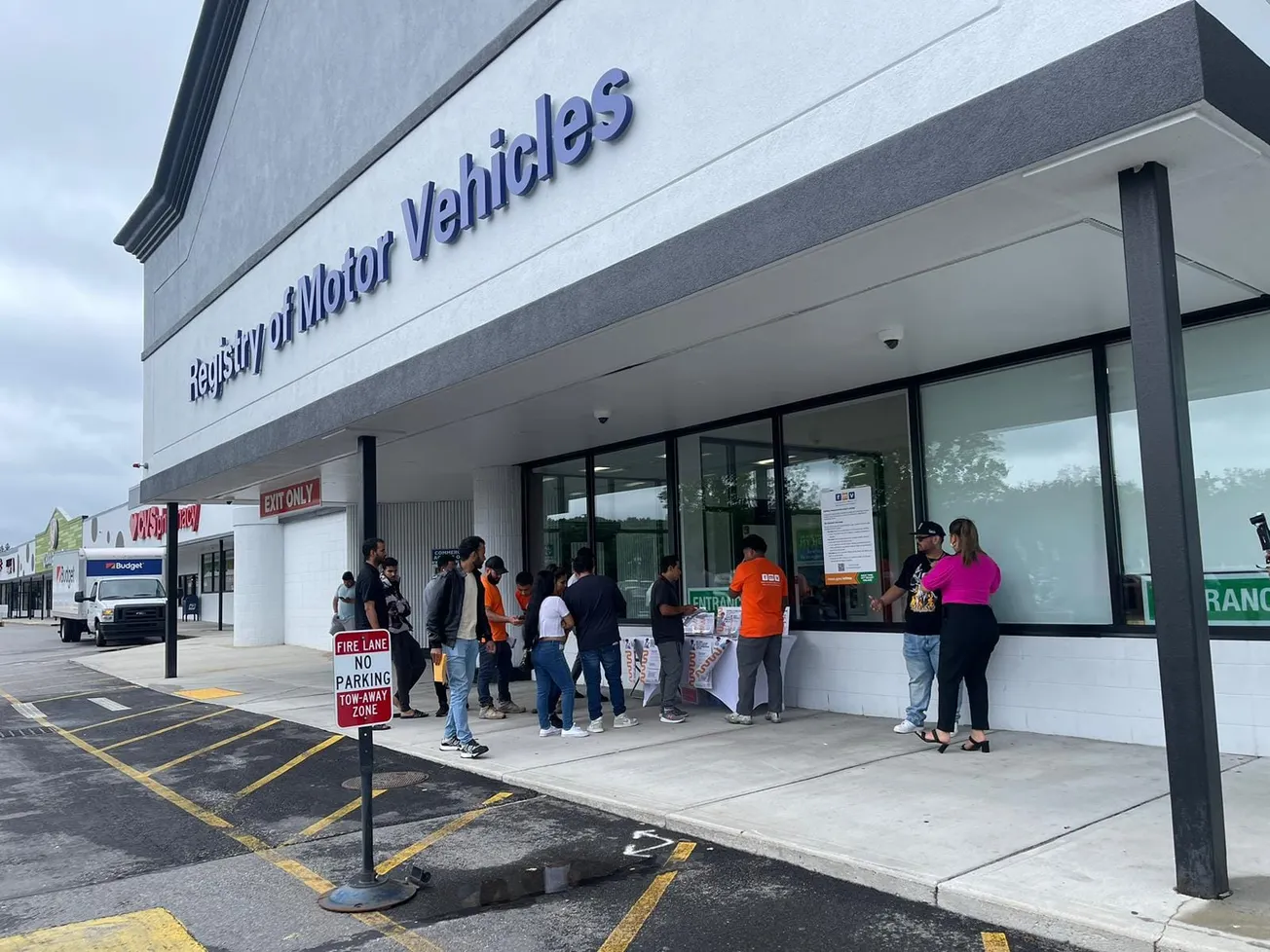 La ley de Movilidad Laboral y Familiar en MA entró en vigencia permitiendo a personas inmigrantes solicitar una licencia de c