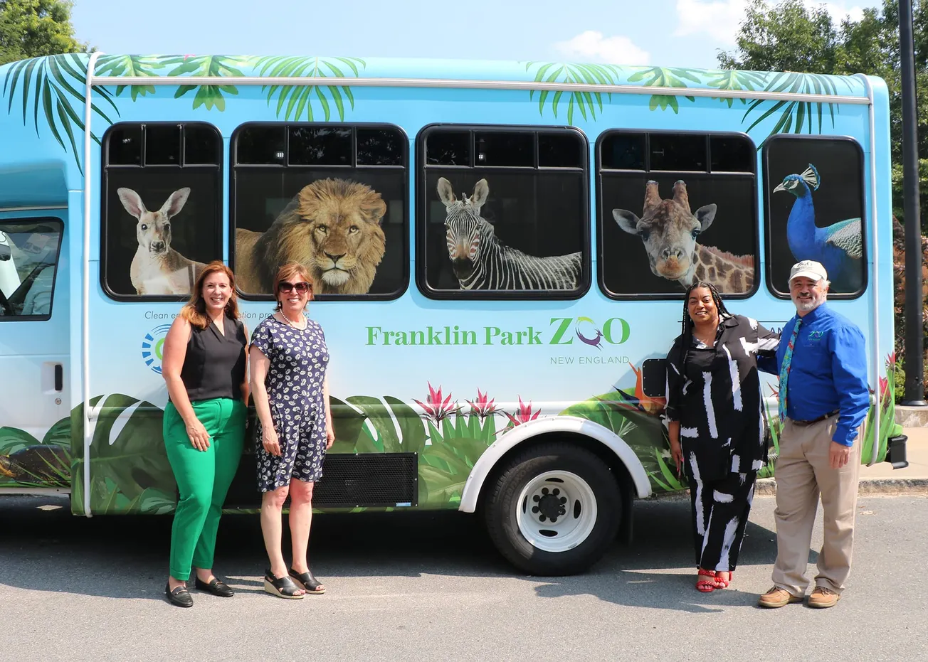 El Franklin Park Zoo estrena transporte de fines de semana gratis desde estación de Forest Hills