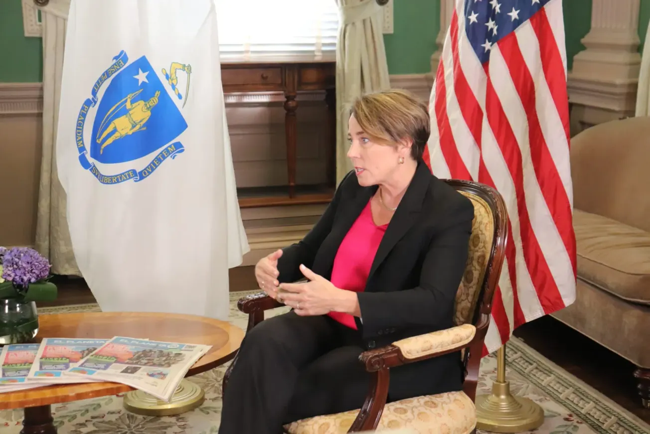 Gobernadora de Massachusetts, Maura Healey, conversa sobre la transición hacia la energía limpia. Foto. ETL/EP.