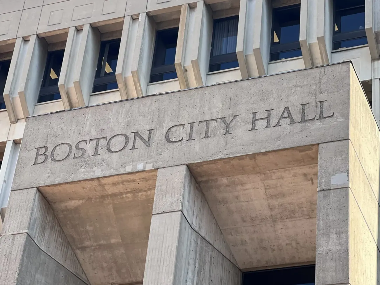 Boston City Hall. Foto: Rosanna Marinelli | El Planeta.