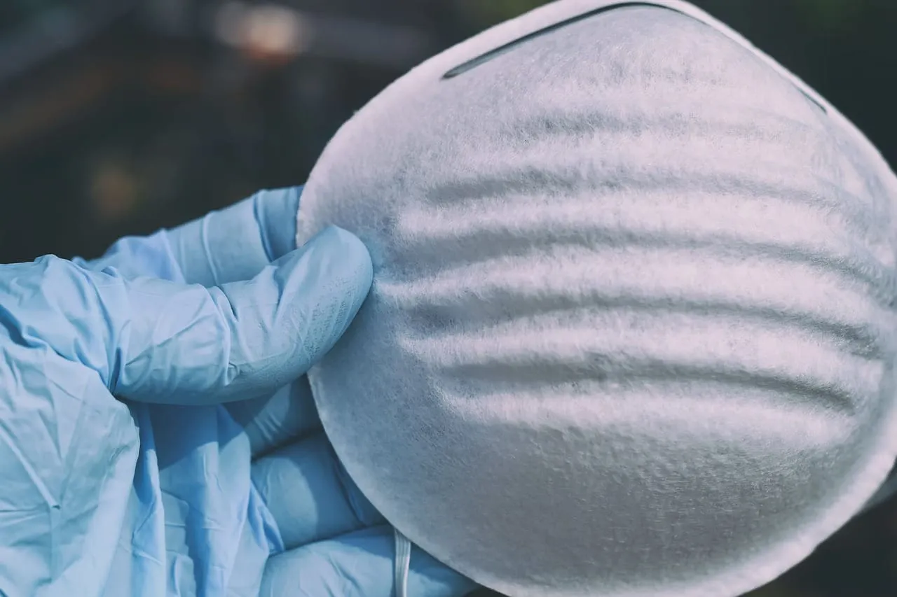 Hospital de Boston restablece política de mascarillas por aumento de enfermedades respiratorias