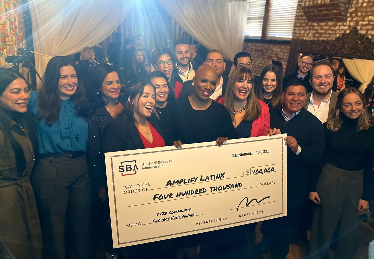 La "Iniciativa PowerUp para Negocios Latinx" de Amplify Latinx obtuvo una ayuda financiera de $400,000. Foto: Rosanna Marinel