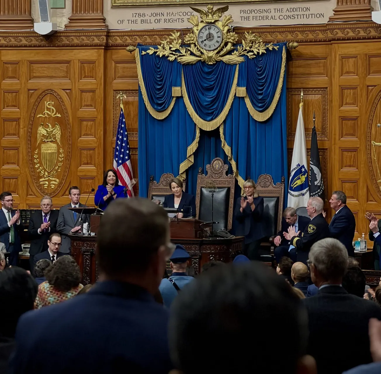 El «State of the Commonwealth» es un evento anual destacado donde la administración (este año lo conforma la gobernadora Heal