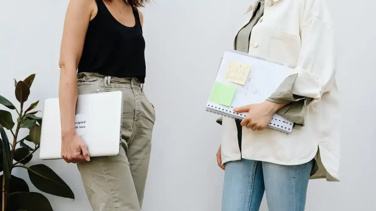 Si hay un mercado laboral fuerte, ¿por qué es tan difícil encontrar trabajo?