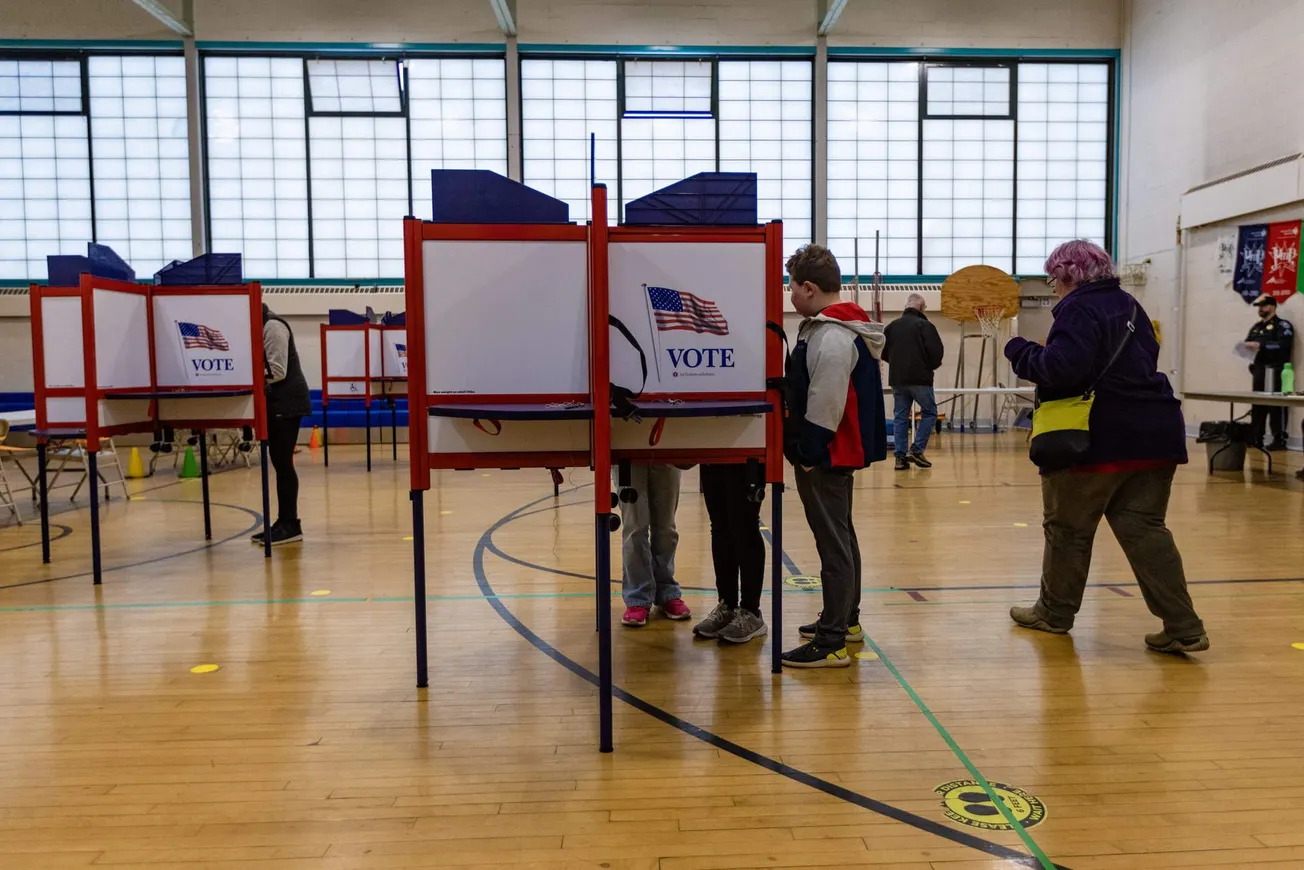 Los votantes de Massachusetts acuden a las urnas el “Super Martes”