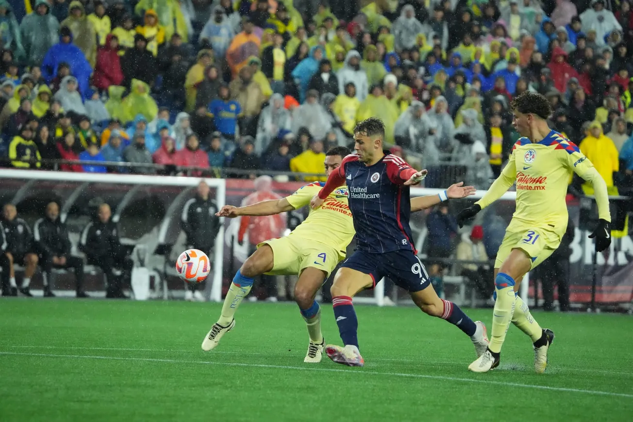 ¡Humillante derrota! El New England Revolution cae goleado 0-4 ante el Club América en el Gillette Stadium.