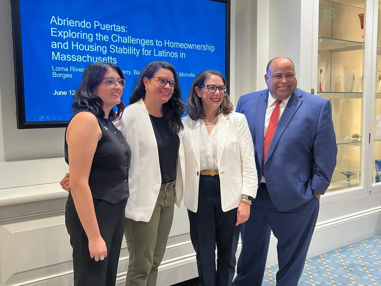 Se discuten los desafíos de las viviendas asequibles para la comunidad latina en Massachusetts