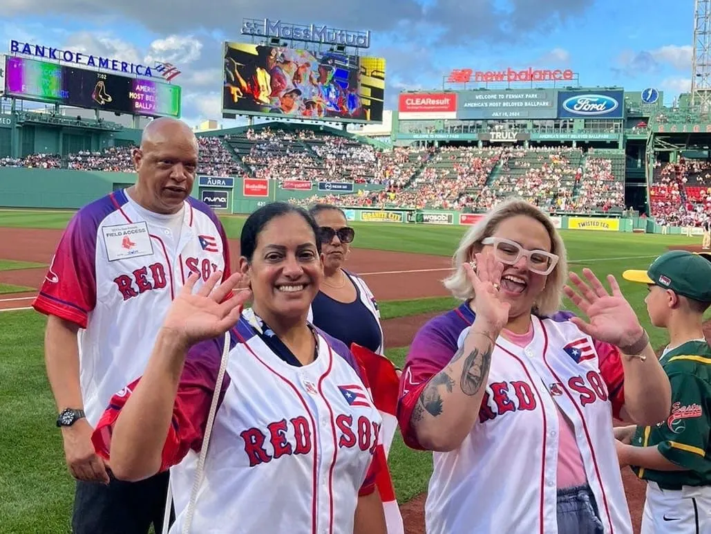¡Los boricuas se hicieron sentir una vez más en la Noche Puertorriqueña de Fenway Park!