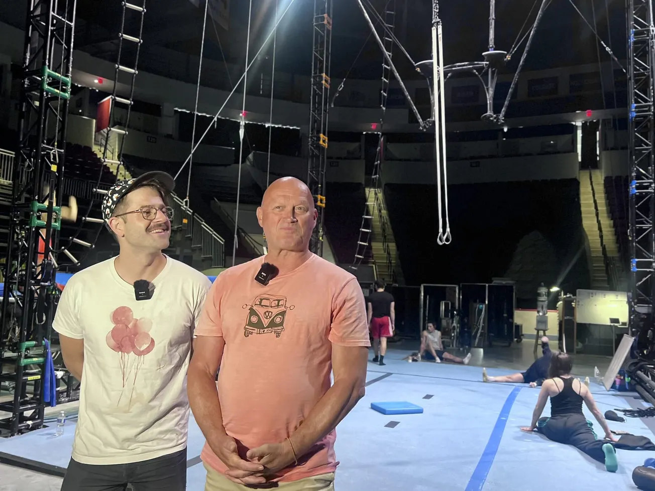 La magia latina, tras bastidores, de  “OVO” del Cirque du Soleil 