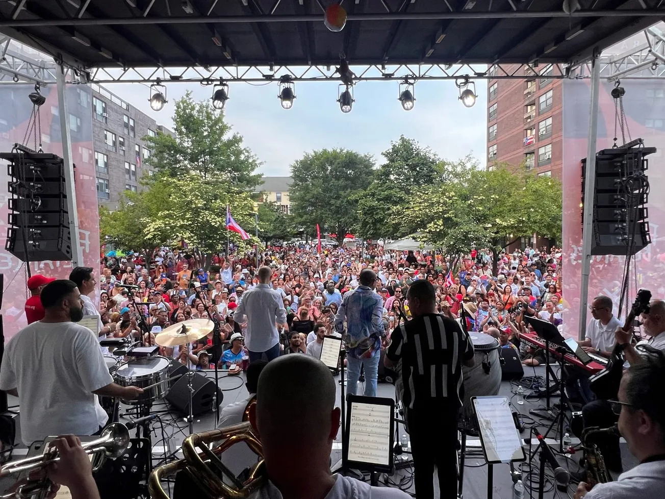 Así se vivió la celebración cultural latina más antigua de Nueva Inglaterra