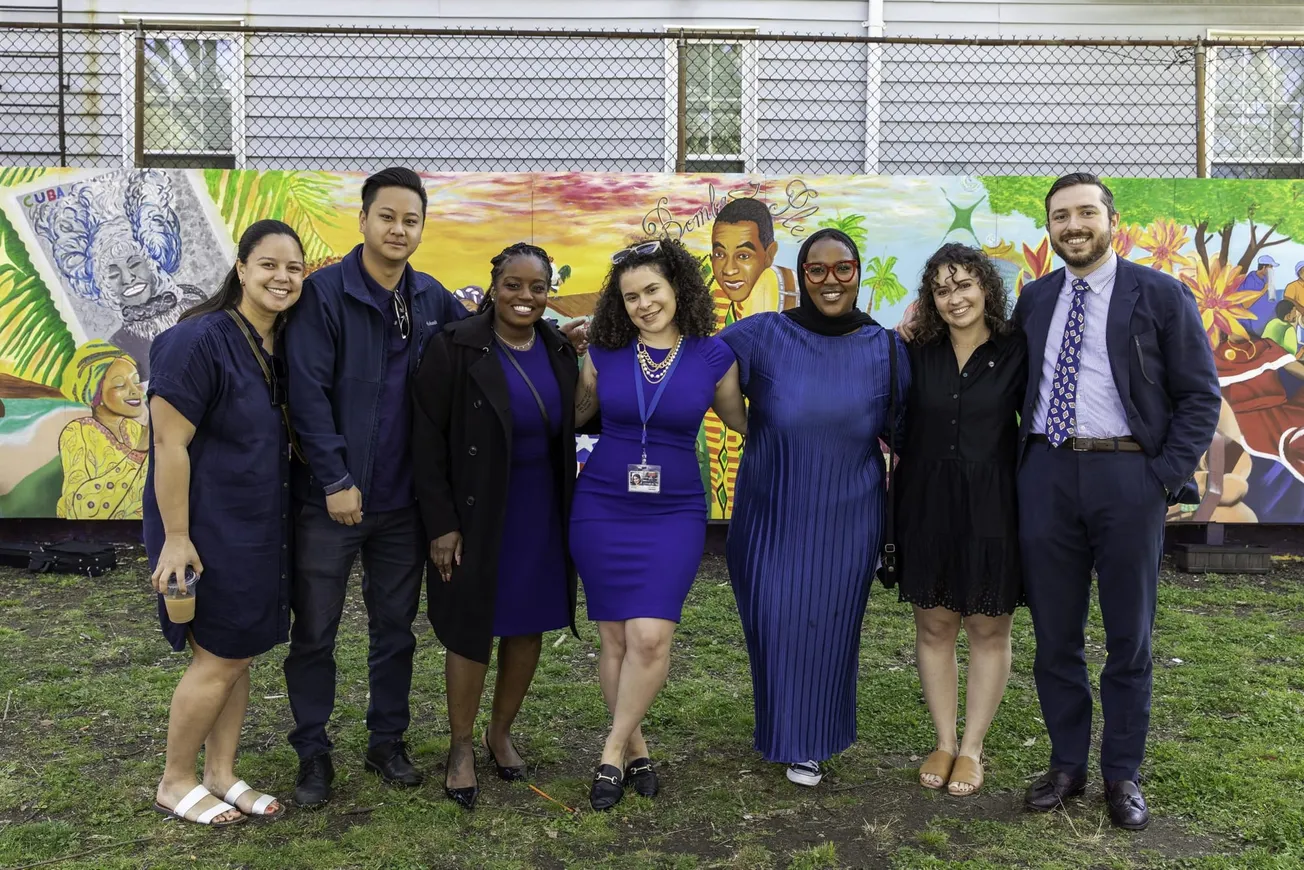 ¿Cómo la Oficina de Servicios Vecinales ayuda a los residentes hispanohablantes a navegar los recursos que ofrece Boston?