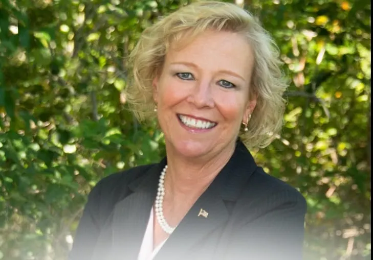 Representante estatal de Massachusetts muere tras una batalla contra el cáncer 