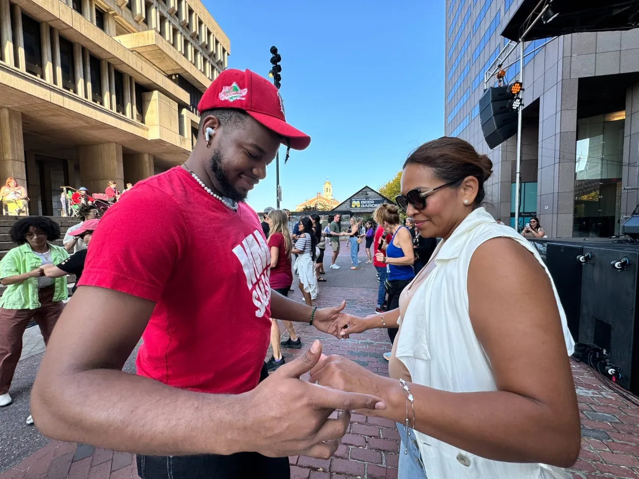 Conciertos gratuitos de artistas latinos este diciembre en Boston