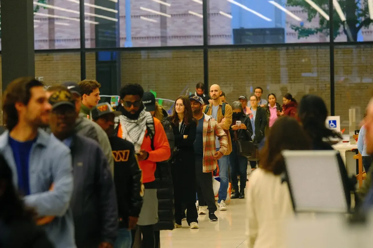 🗳️Elección 2024: llega el primer resultado electoral con un empate entre Harris y Trump